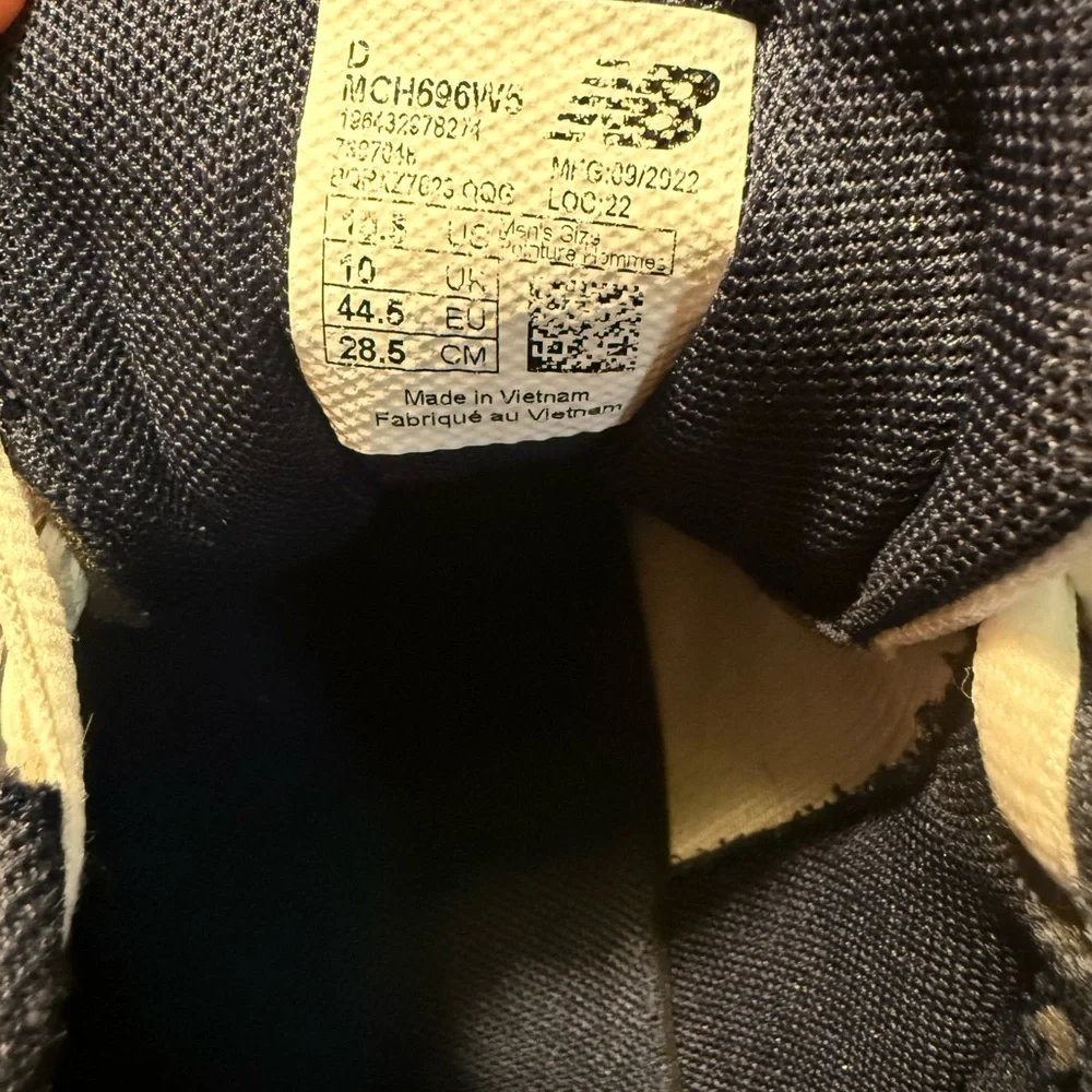 (Clearance) New Balance Men's 10.5 D 696v5 Hard Court Tennis Shoes in White/Navy - Picture 4 of 6